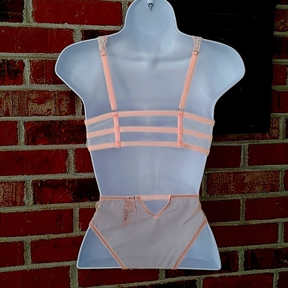 Victoria's Secret Lace Bralette & Panty Set Size S - Picture 5 of 11